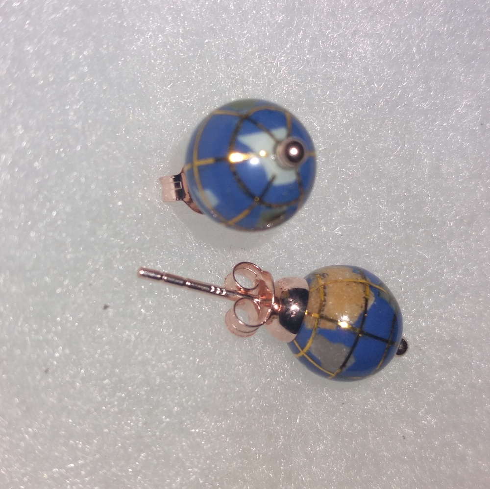 Around the Lobe!! - Picture 4 of 4